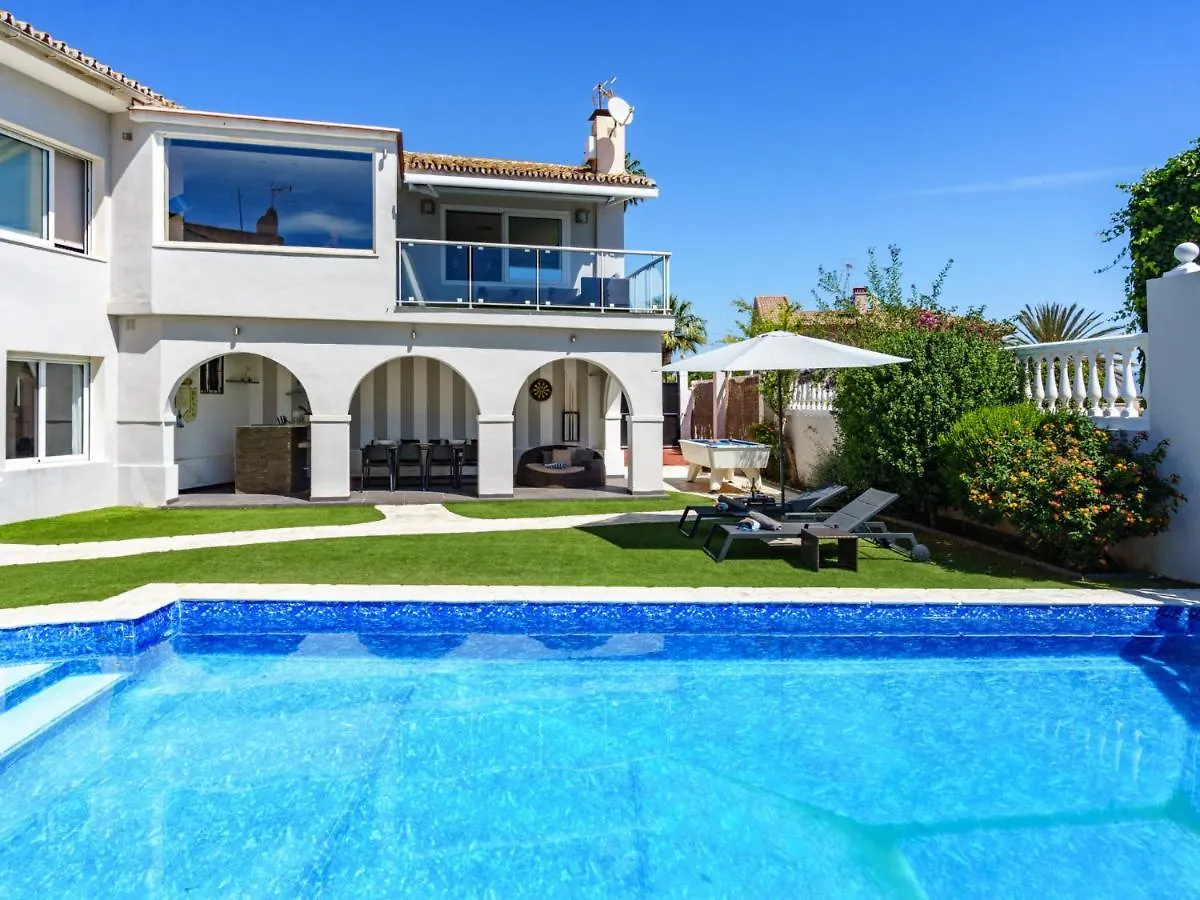 Villa Villa Tropical By Interhome location